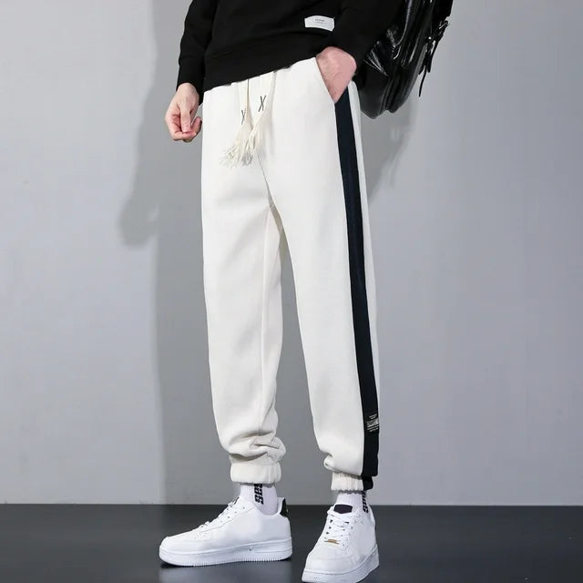 Vintage corduroy joggers met contrasterende streepdetails