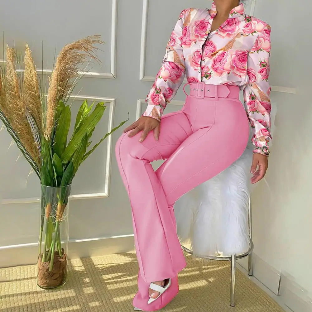 Flare broek met bijpassende blouse met bloemenprint
