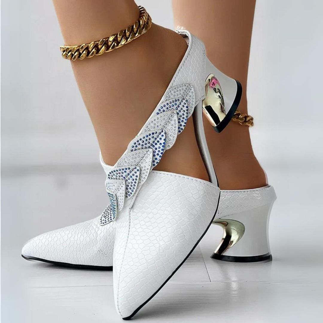 Kanten muiltjes met gevlochten riempje