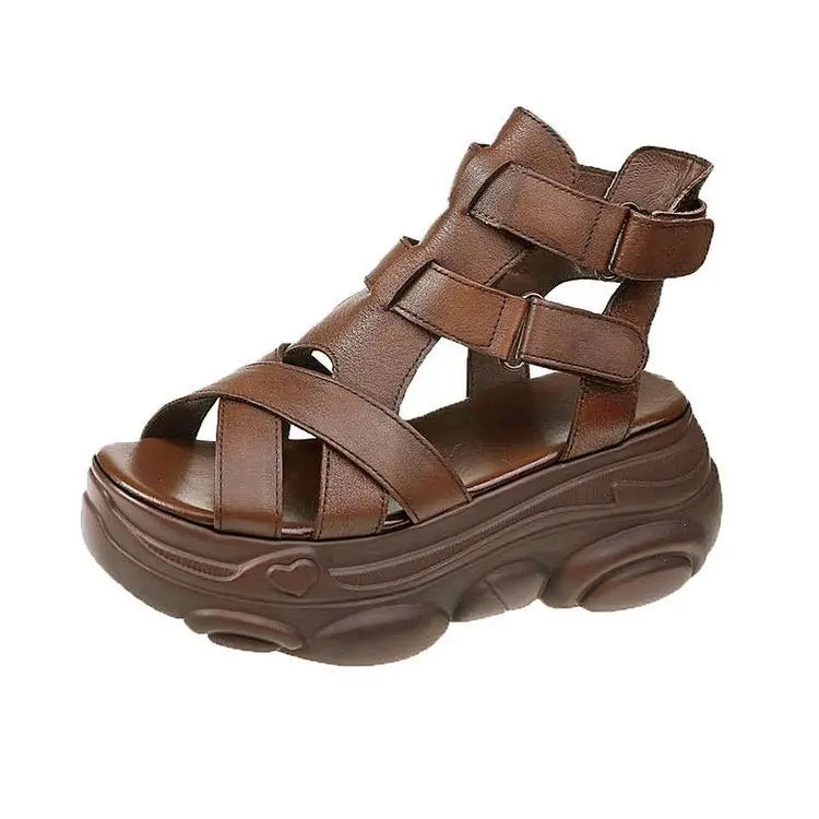 Modieuze sandalen met kruisjes