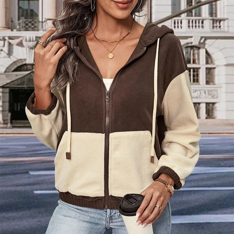 Fleecejack met capuchon en patchworkdessin