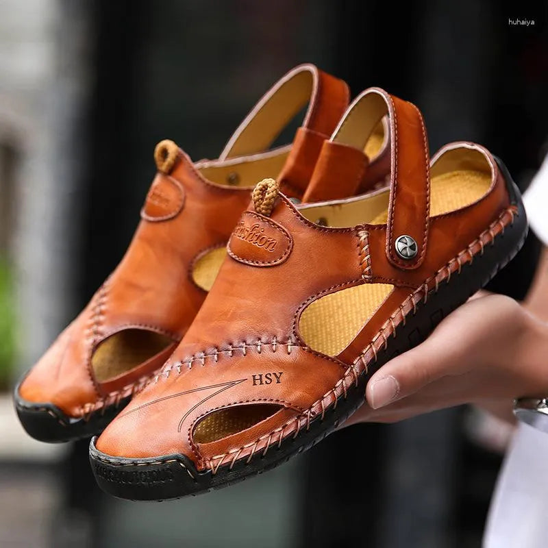 Handgemaakte leren loafers met stiksel detail