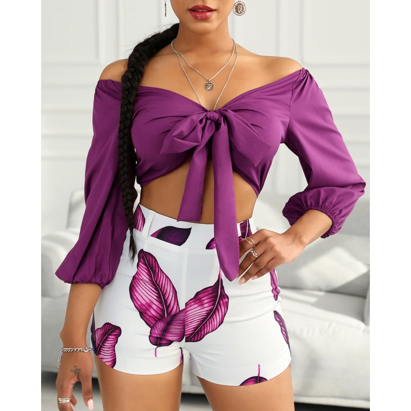 Off-the-shoulder crop top & shorts met bladprint set