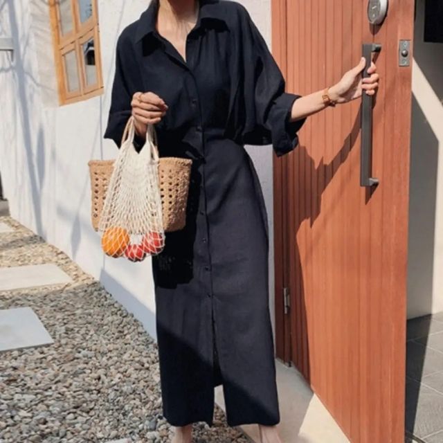 Elegante zijden overhemdjurk met knoopsluiting