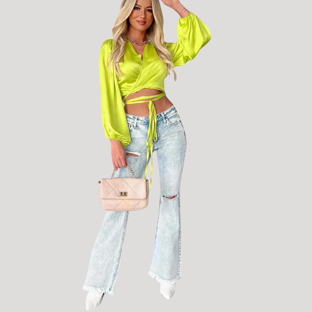 Uitlopende jeans met scheuren