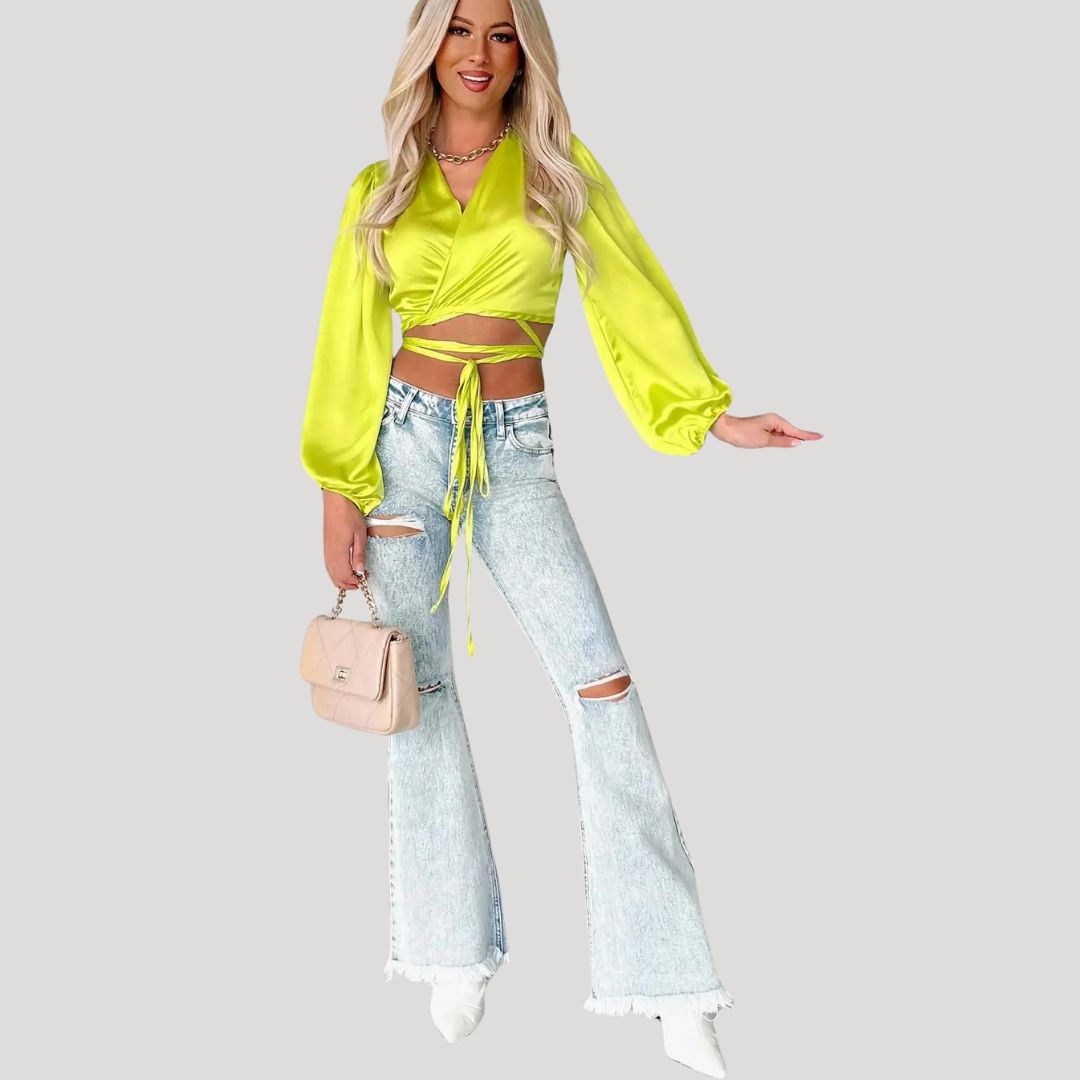 Uitlopende jeans met scheuren