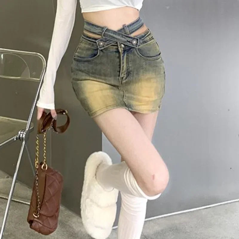 Moderne denim rok met uitgesneden tailleband