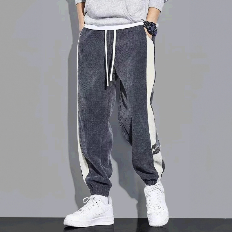 Vintage corduroy joggers met contrasterende streepdetails