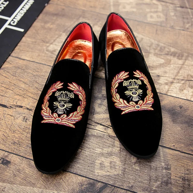 Fluwelen Loafers Met Geborduurd Embleem