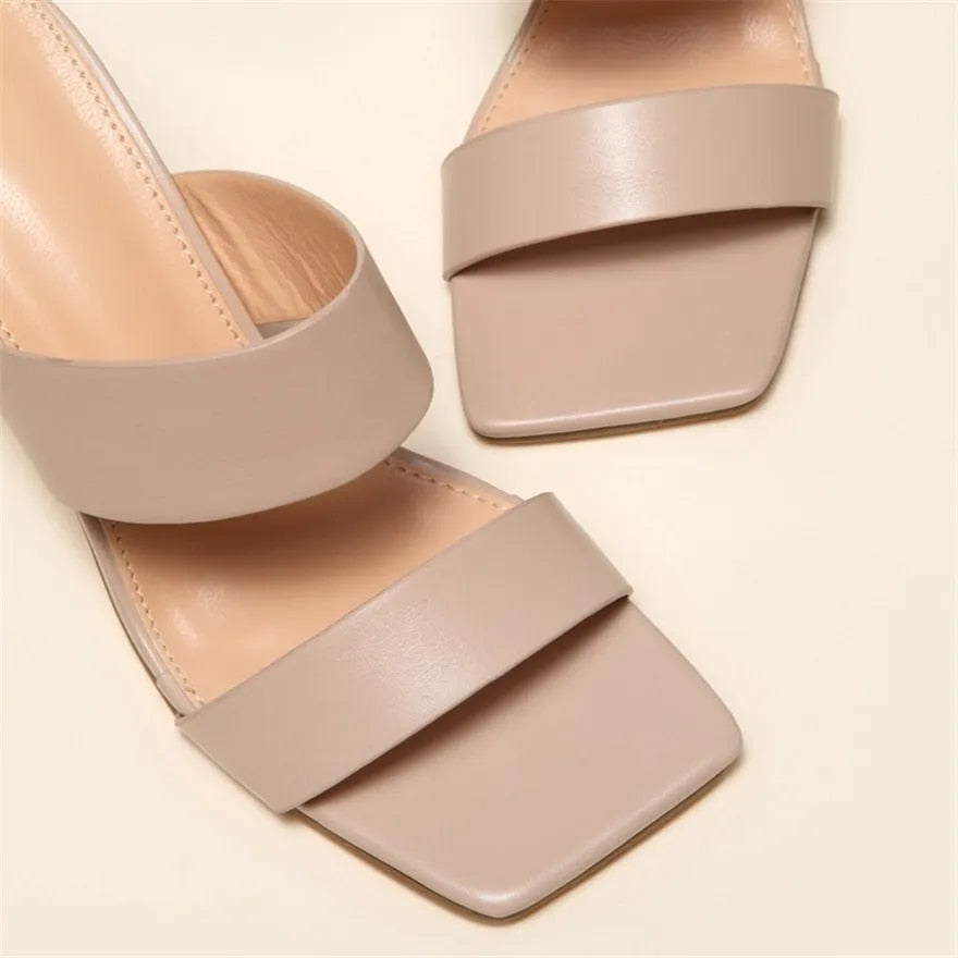 Elegante sandalen met hak en vierkante teen