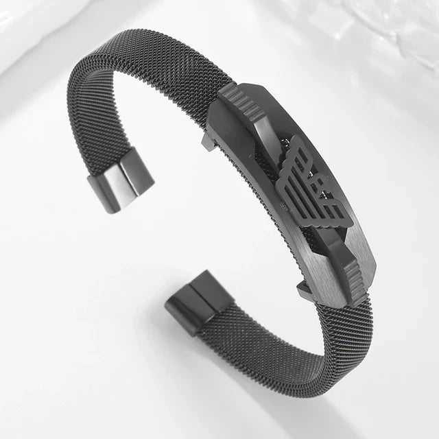 Tweekleurige mesh armband met geometrische plaat