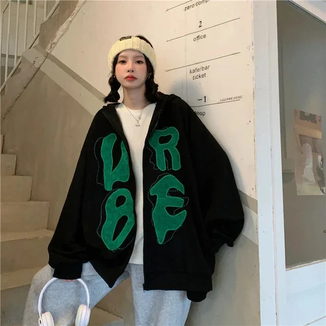 Oversized hoodie met opvallende letterapplicaties