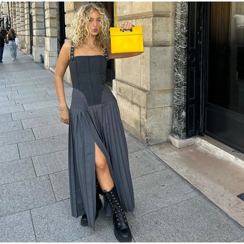 Geplooide jurk met gespbandjes