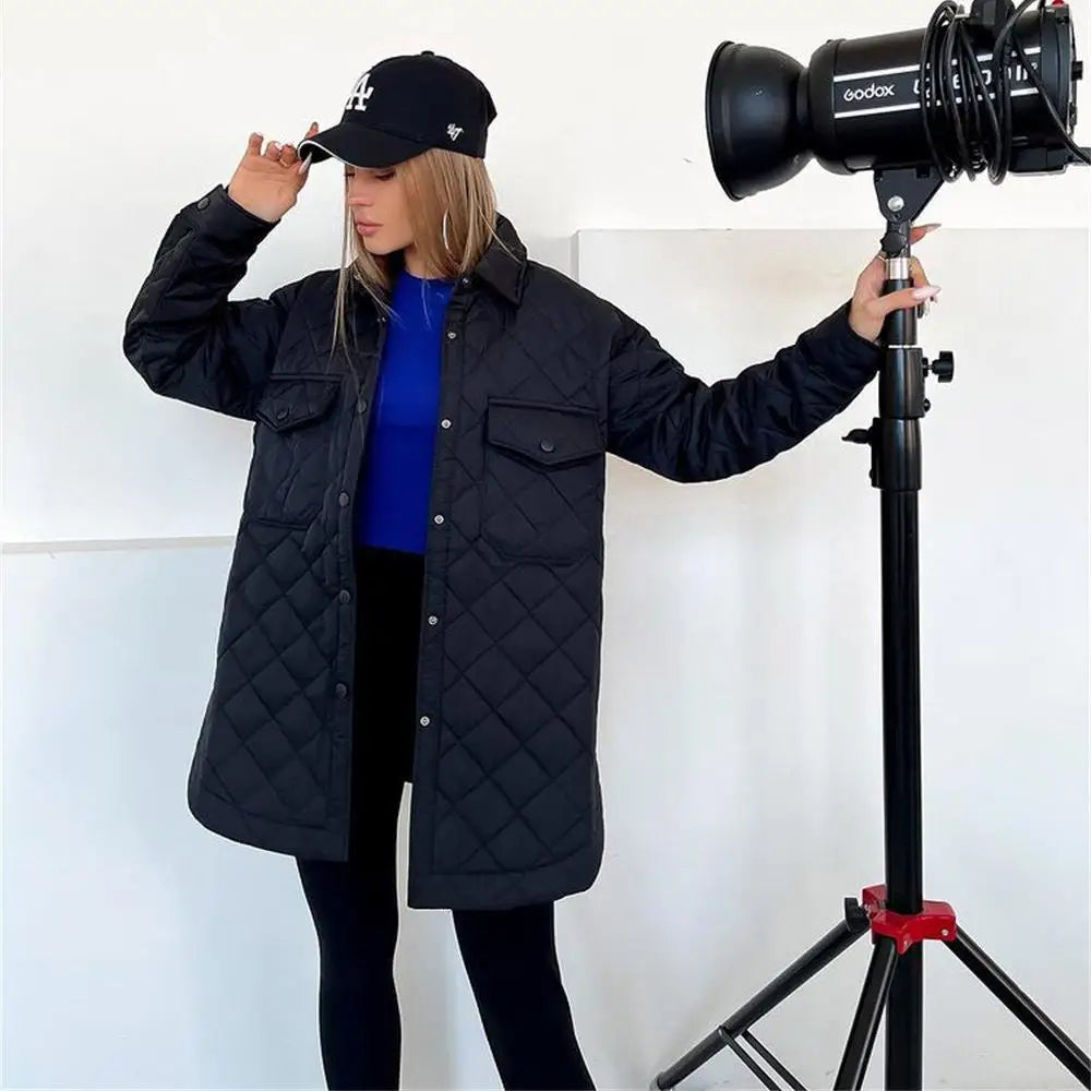 Klassiek gewatteerd jack met drukknopen