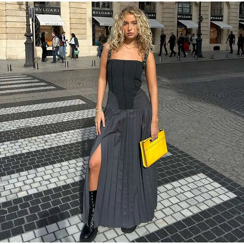 Geplooide jurk met gespbandjes