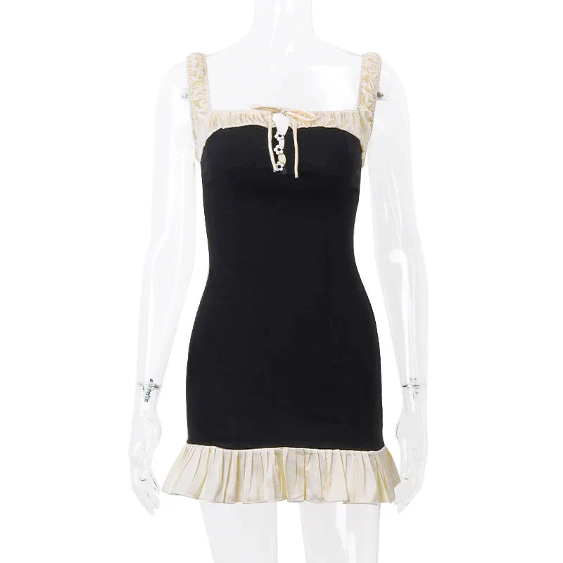 Geplooide minijurk met knoopsluiting