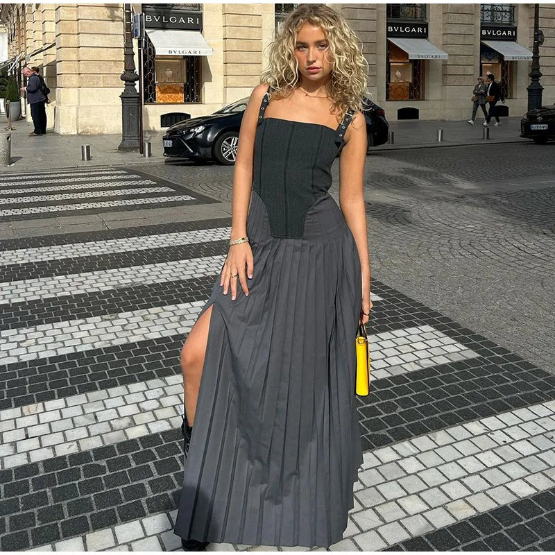 Geplooide jurk met gespbandjes