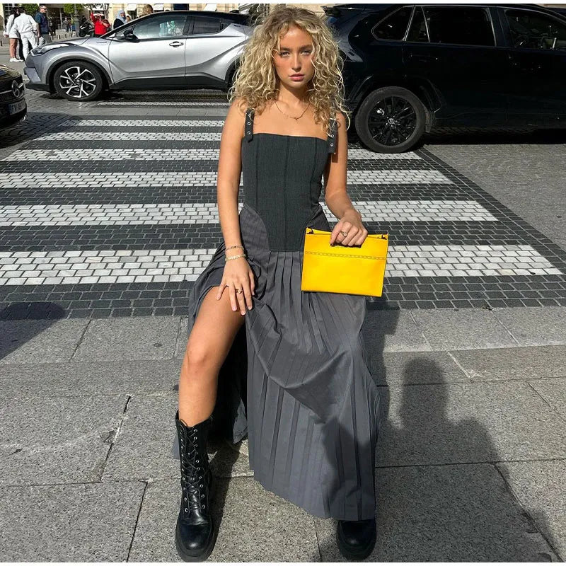 Geplooide jurk met gespbandjes