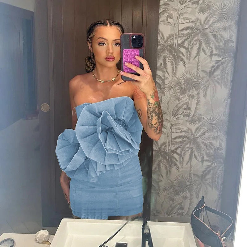 Off-the-shoulder denim mini jurk met oversized ruches