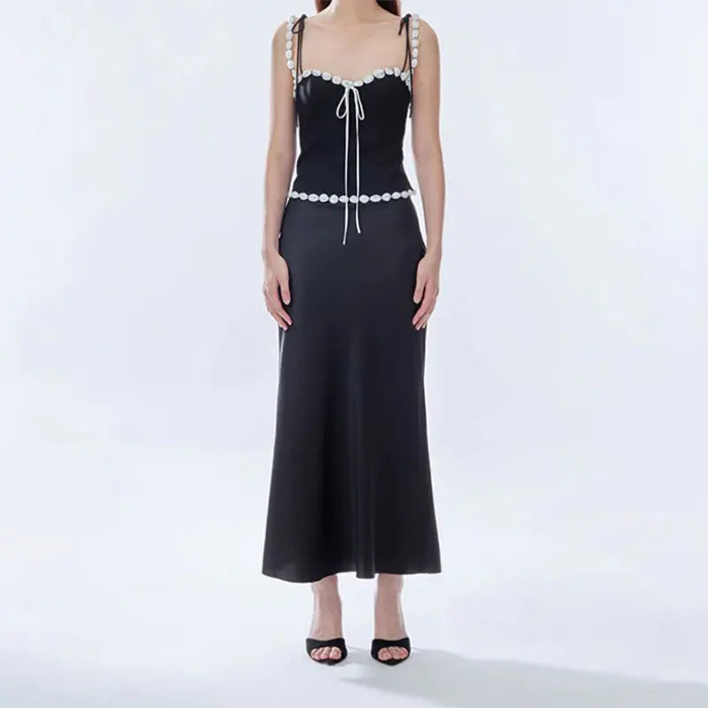 Satijnen hemdje en rok met koorddetail