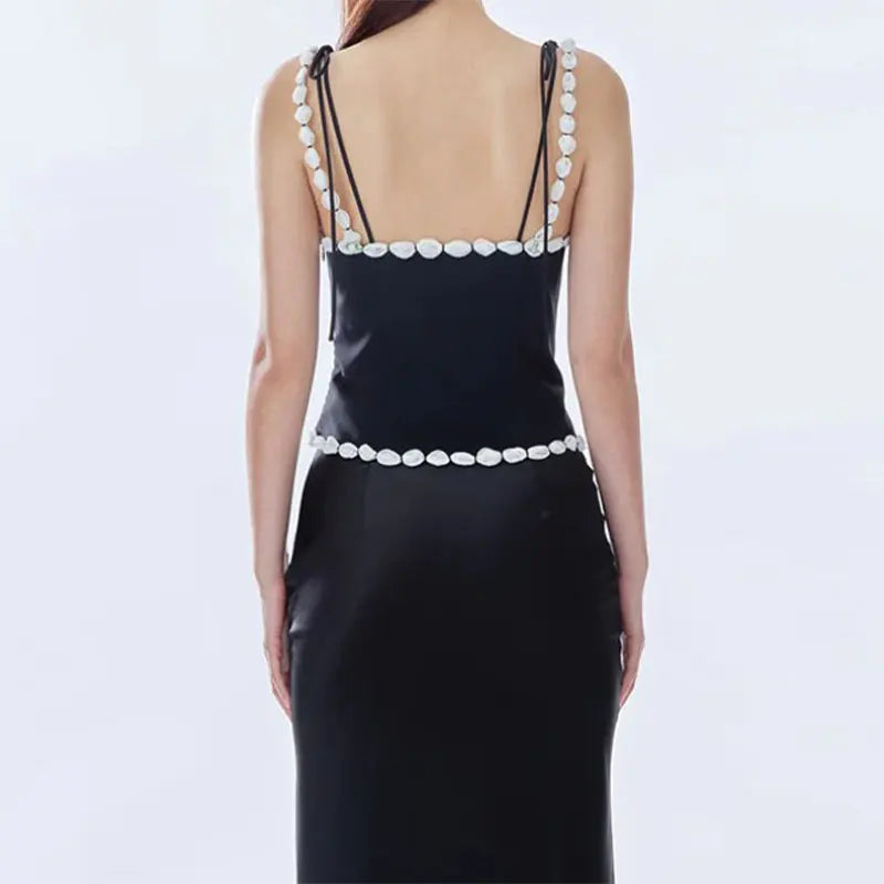 Satijnen hemdje en rok met koorddetail