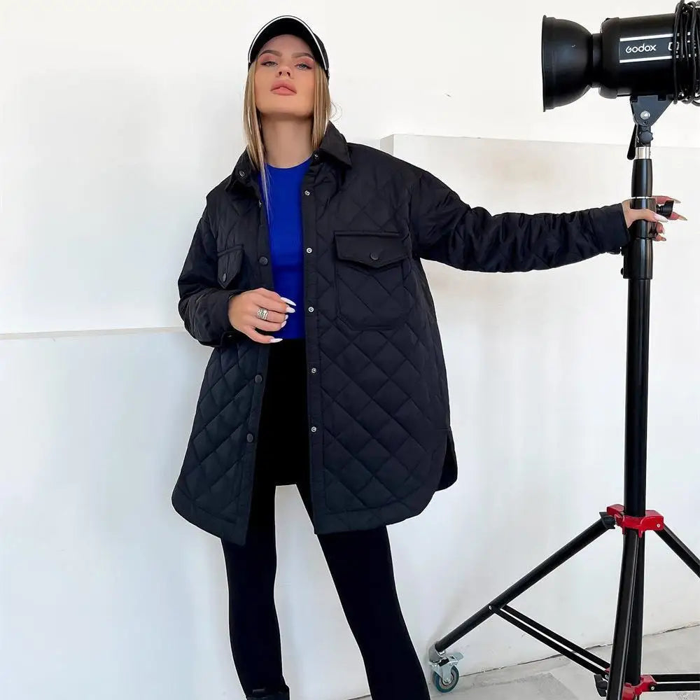 Klassiek gewatteerd jack met drukknopen