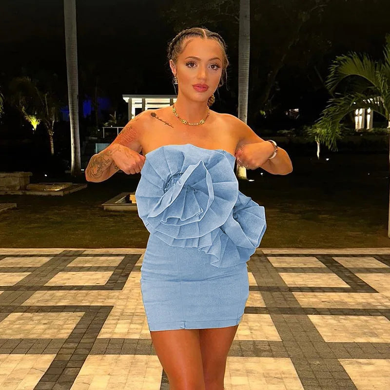 Off-the-shoulder denim mini jurk met oversized ruches