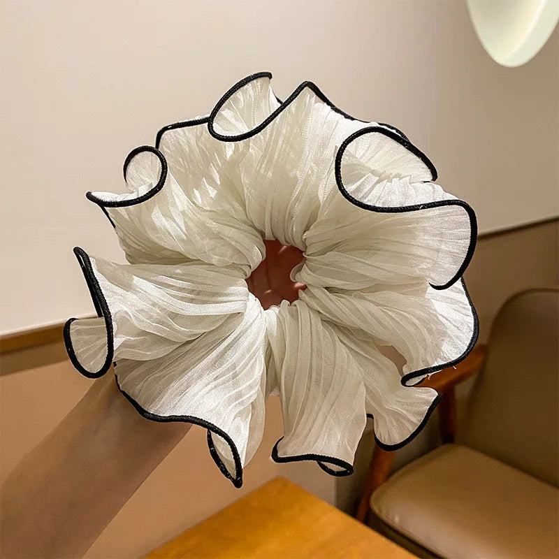 Gevouwen chiffon haarbanden met contrasterende rand