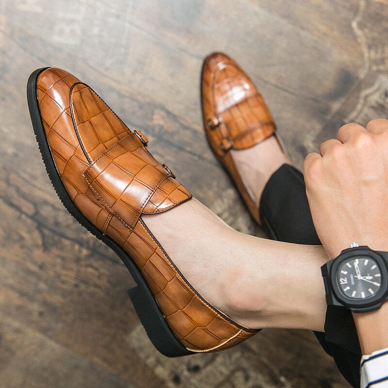 Gladleren schoenen met krokodillenmotief