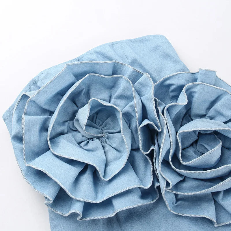 Off-the-shoulder denim mini jurk met oversized ruches