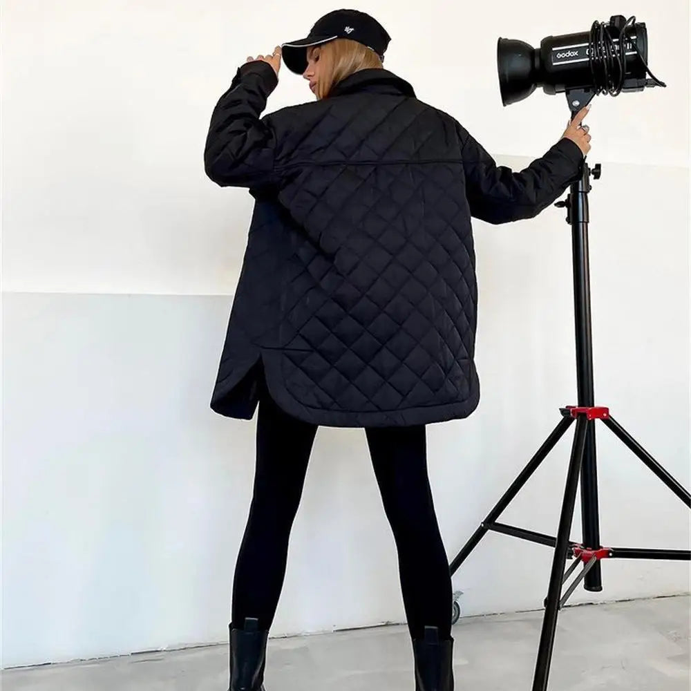 Klassiek gewatteerd jack met drukknopen