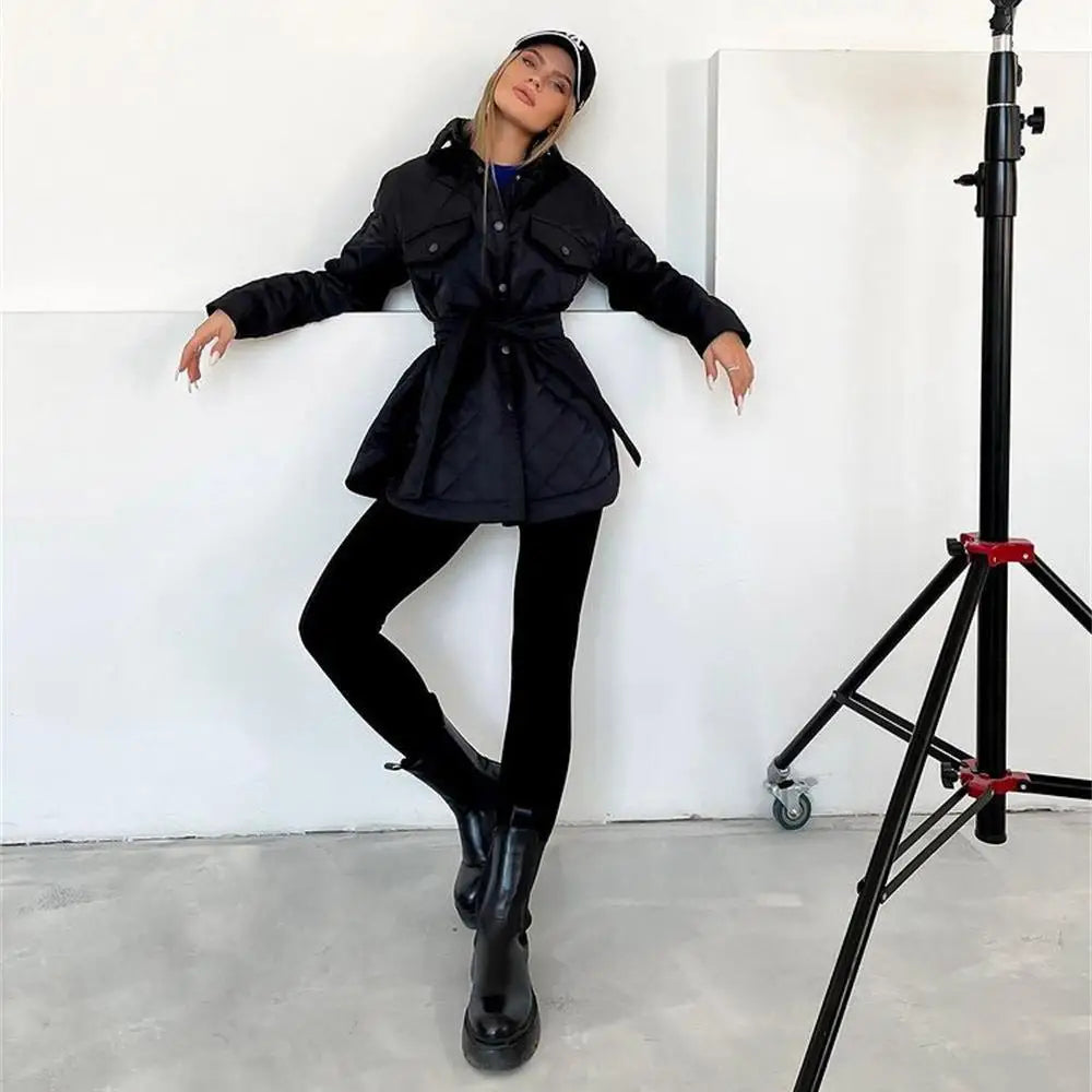 Klassiek gewatteerd jack met drukknopen