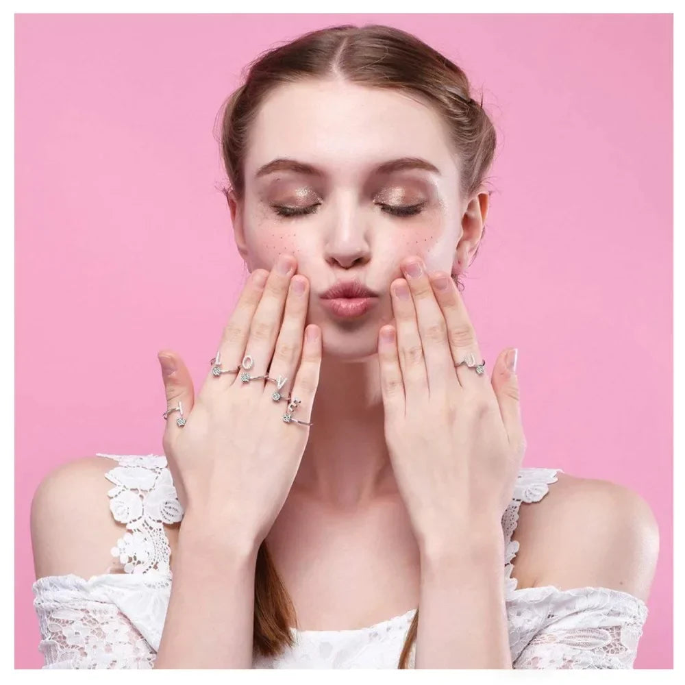 Gepersonaliseerde initiaalring met solitaire diamant