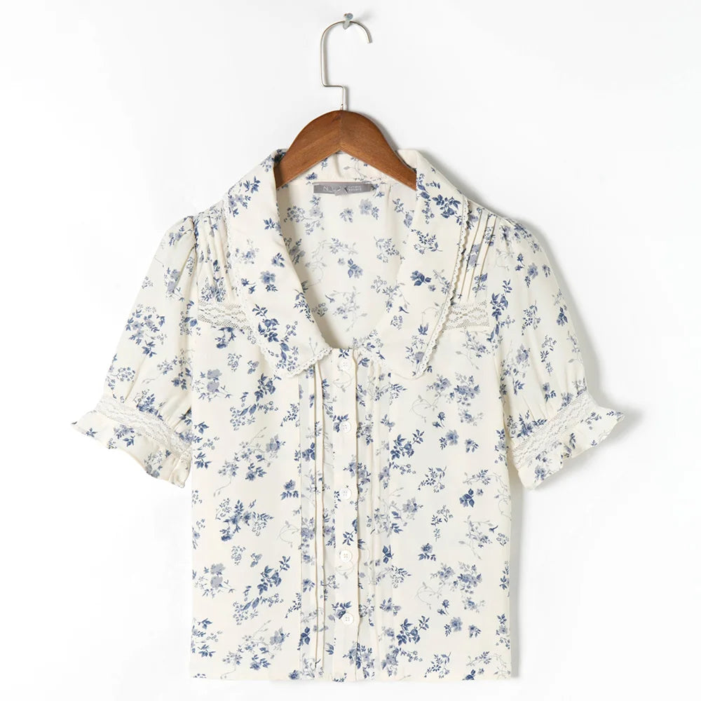 Vintage blouse met bloemenpatroon en kanten zoom