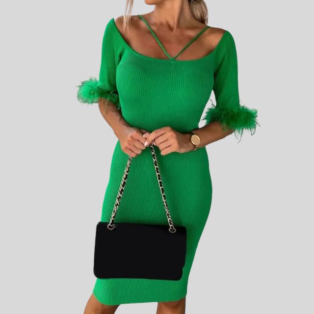 Off-the-shoulder geribde jurk met verenrandje