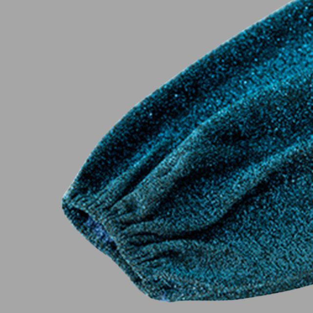 Glinsterende midi-jurk met gerimpelde taille