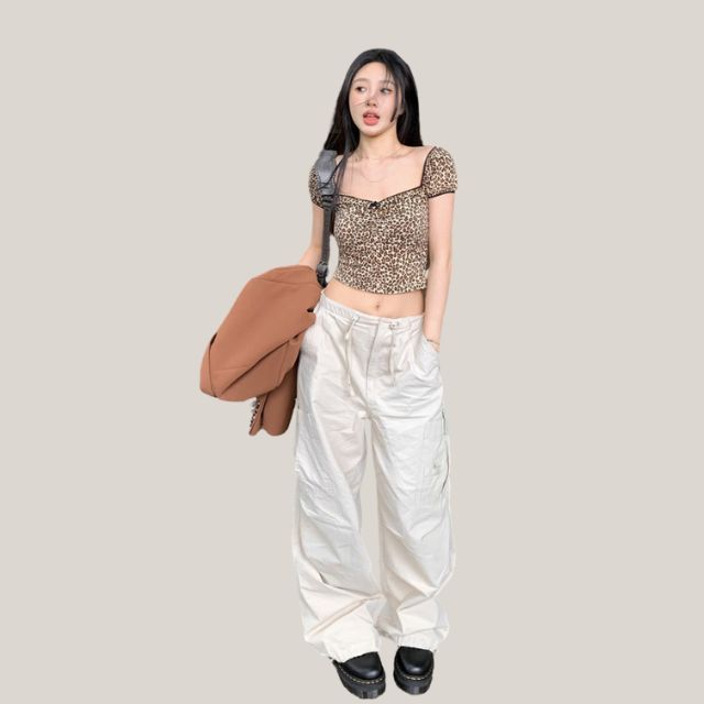 Gewas top met luipaardprint en vintage flair