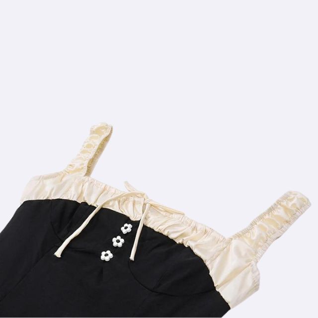 Geplooide minijurk met knoopsluiting