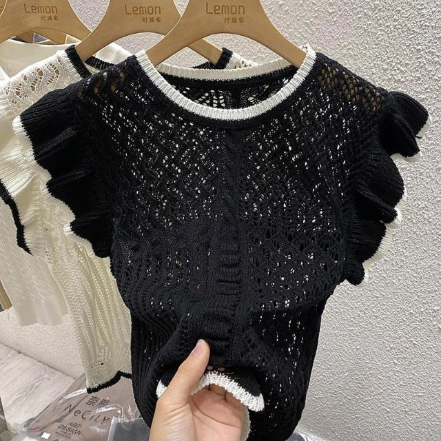 Gehaakte gebreide top met contrasterende bies