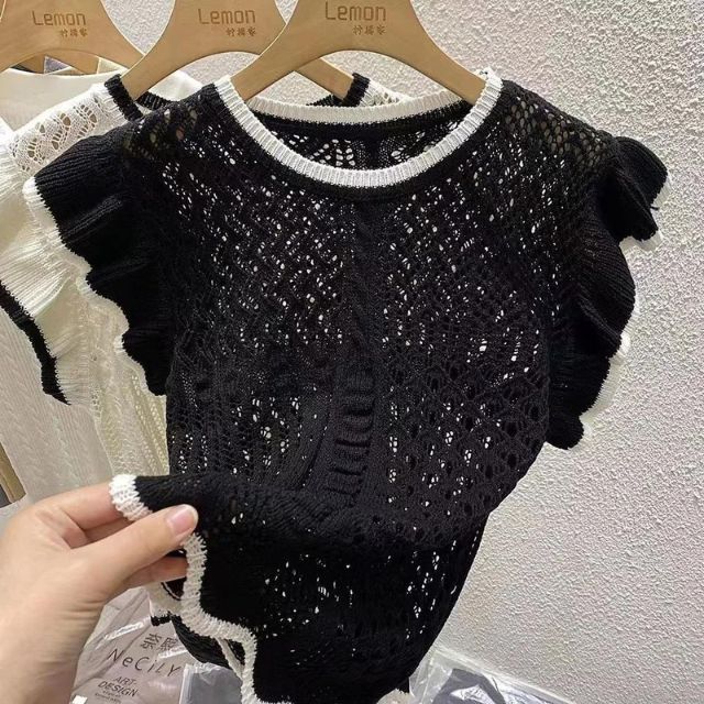 Gehaakte gebreide top met contrasterende bies