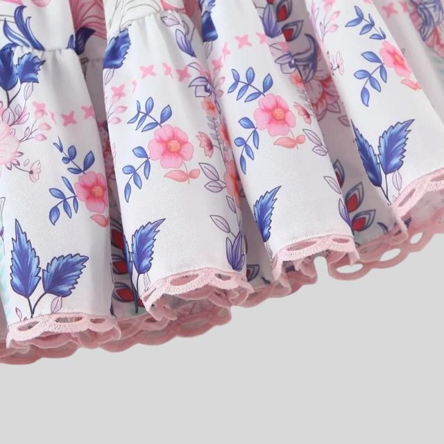 Gebloemde jurk met pofmouwen