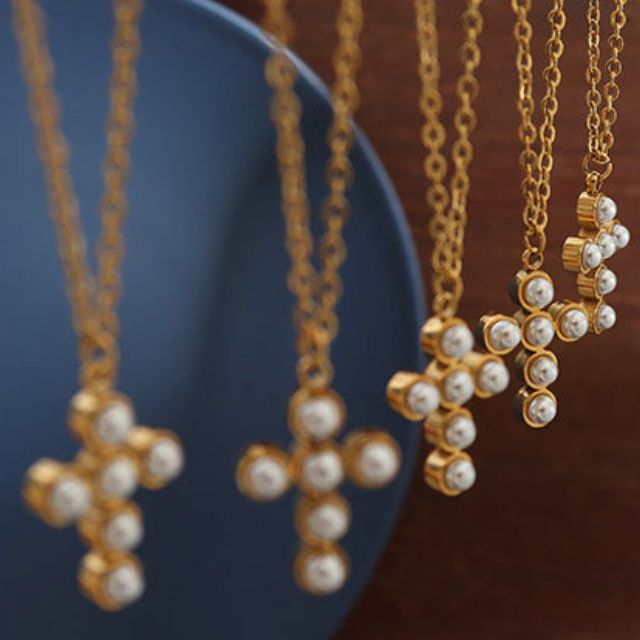 Kruis hanger ketting met imitatie parels