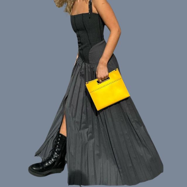 Geplooide jurk met gespbandjes