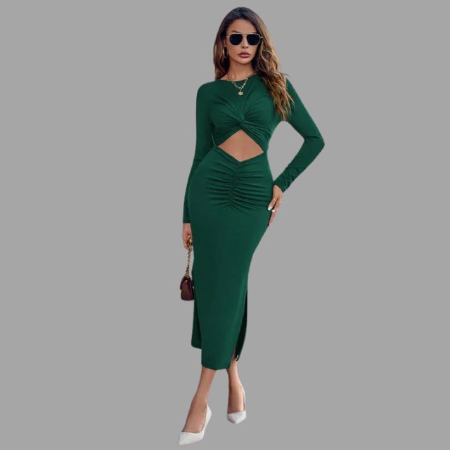 Moderne midi-jurk met uitsnijdingen en rimpels