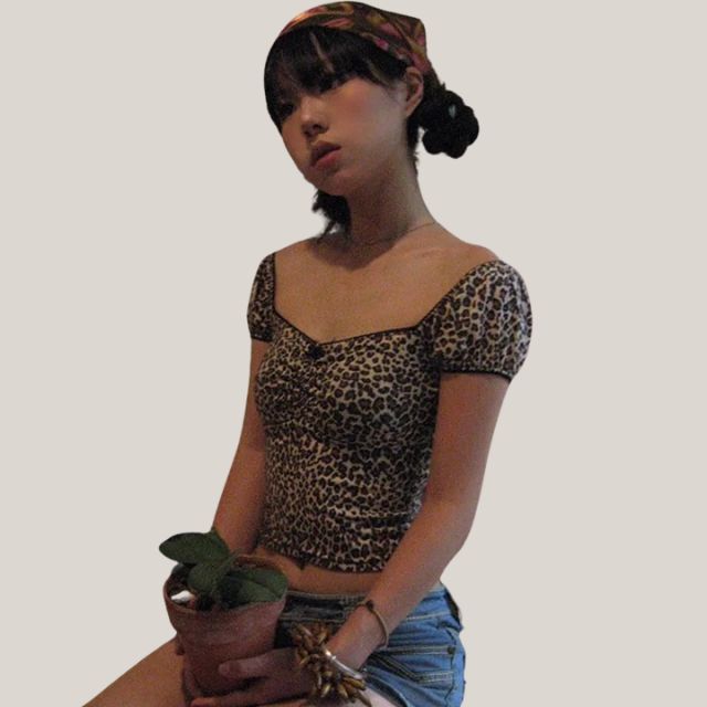 Gewas top met luipaardprint en vintage flair