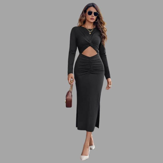 Moderne midi-jurk met uitsnijdingen en rimpels