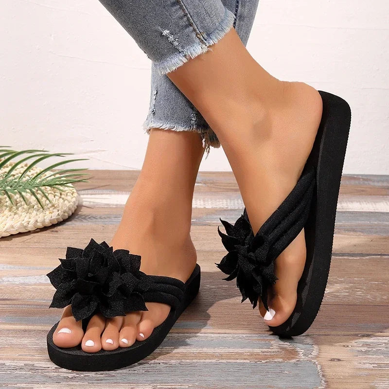 Modieuze dames sleehakken met bloemenpatroon