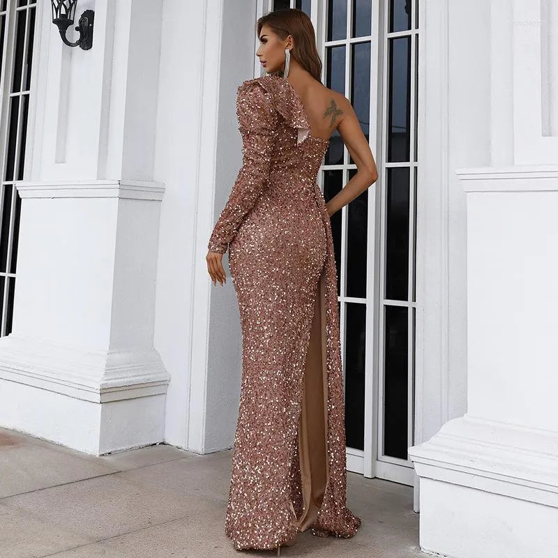 Paillettenjurk met hartvormige halslijn