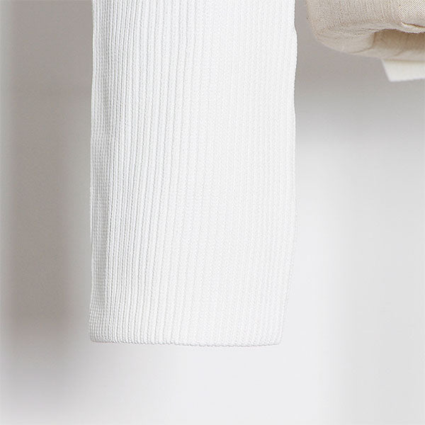 Gebreide trui met vierkante halslijn