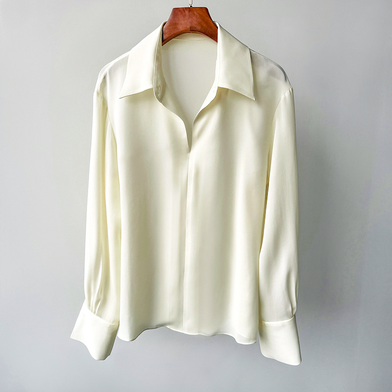 Elegante zijden blouse